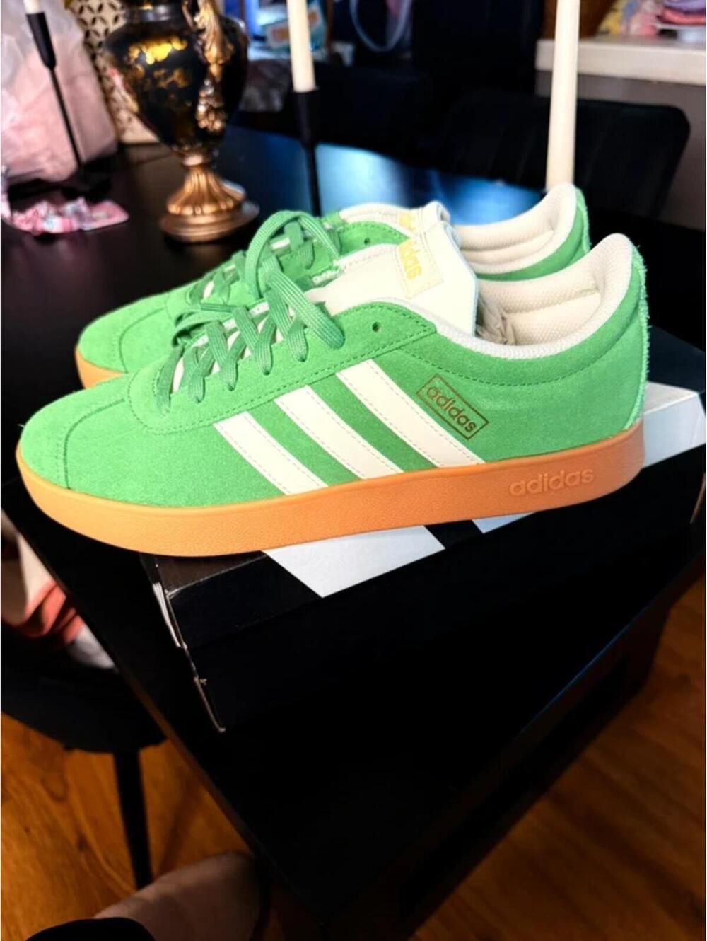 Adidas VL Court 2.0 Green Suede Gum Sole Sneakers Women’s 10 Men’s 9 NWT